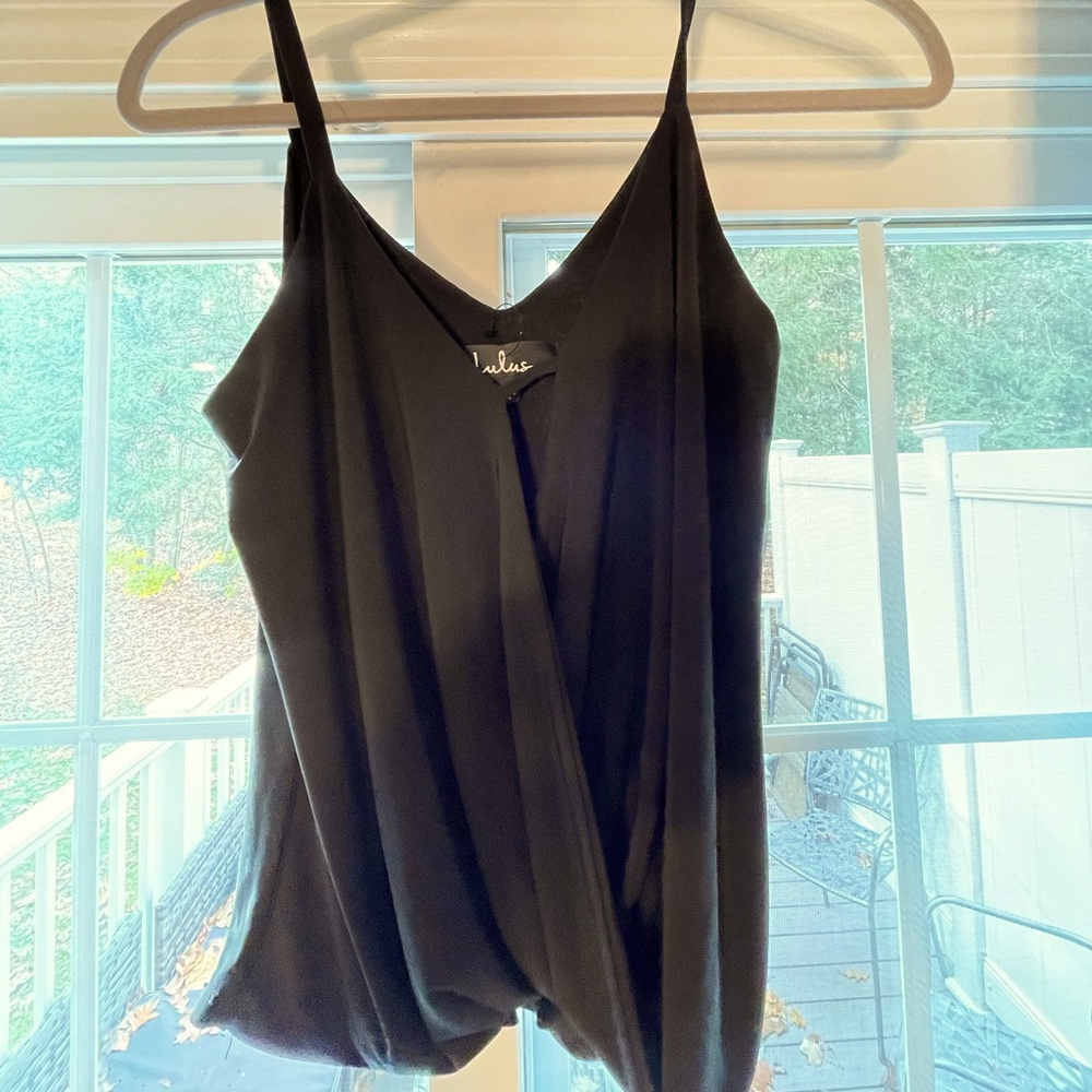 Lulus black top, medium